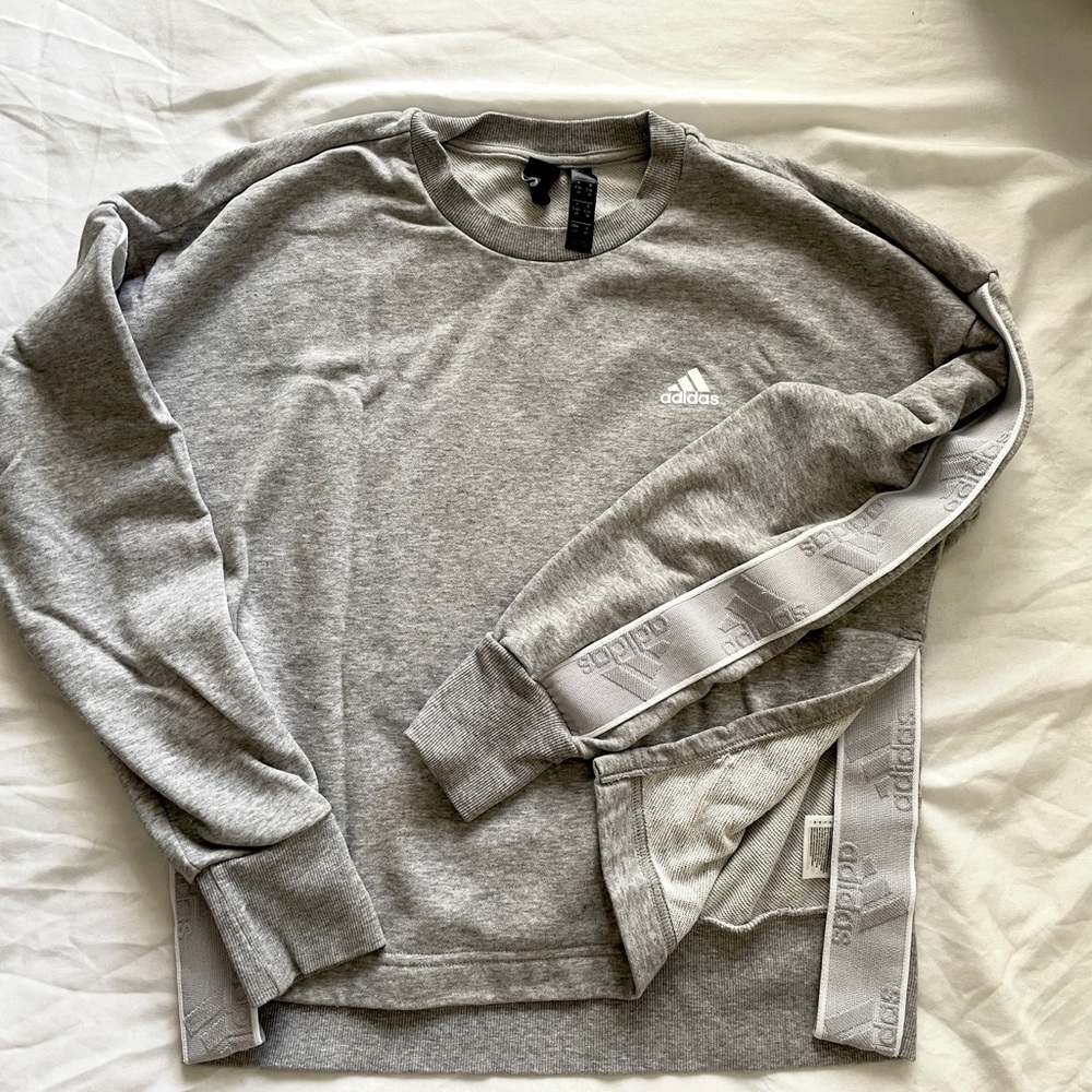 【Adidas】Sweater - Picture 2 of 7